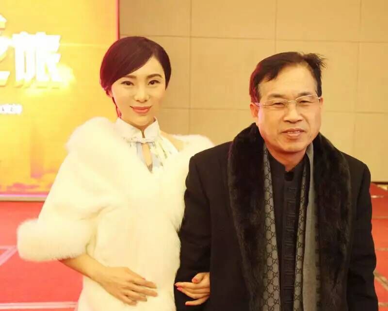 中國河南豫商企業(yè)名人聯(lián)盟總代表大會(huì)在堯山召開