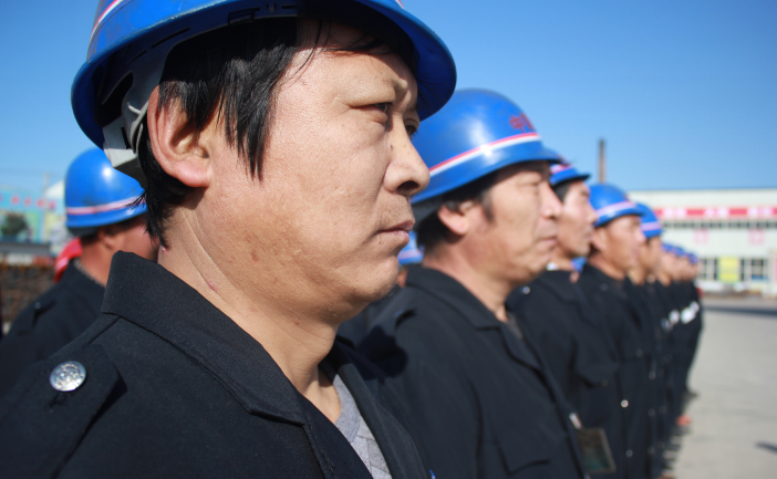 他的名字叫做偉志人!