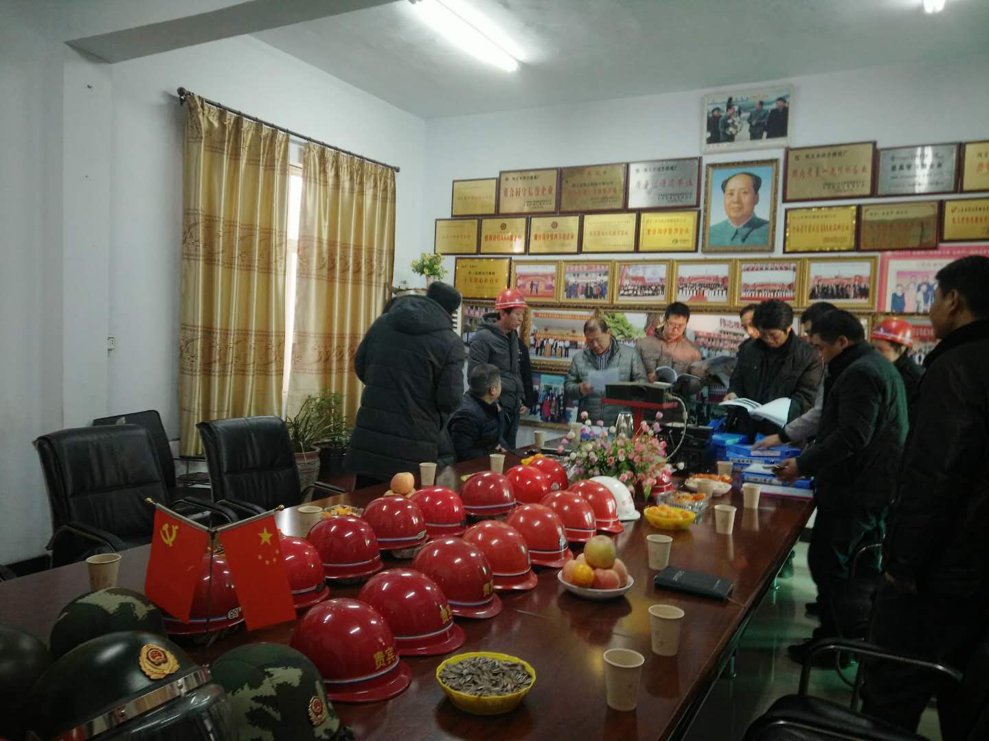 歡迎鞏義市安監(jiān)局靳振華書(shū)記一行到偉志模板視察安全生產(chǎn)工作