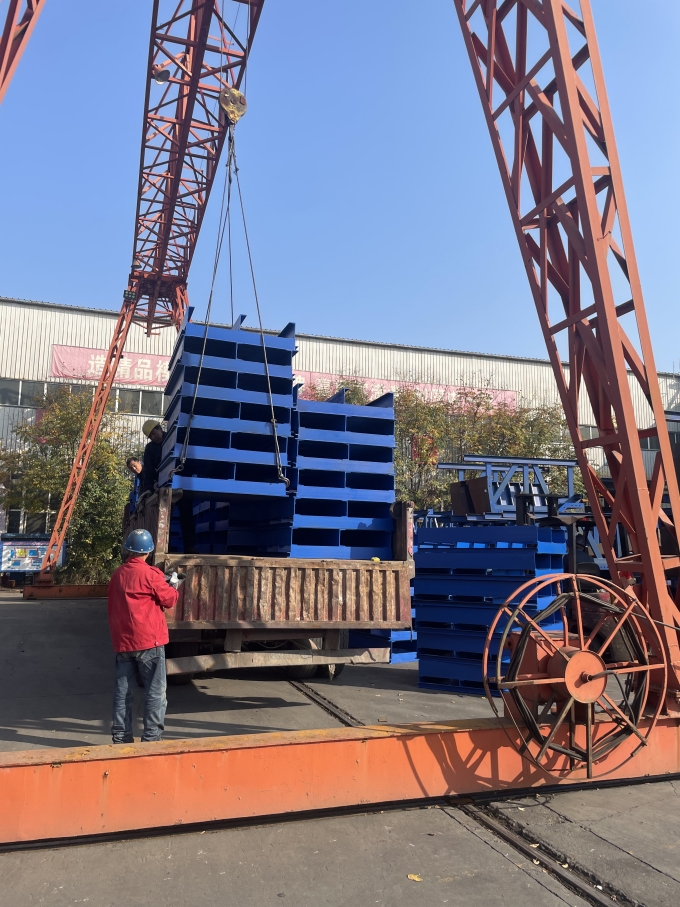 偉志廠家發貨鋼臺座模板